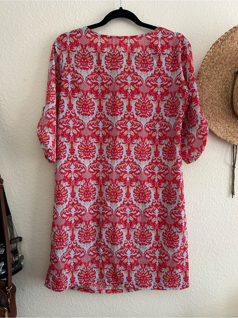 Light Dress - Picture 3 of 4